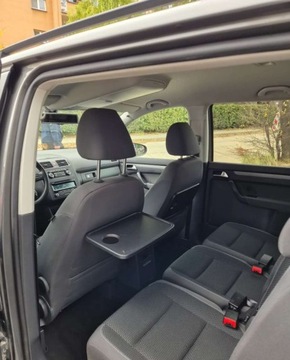 Volkswagen Touran II 1.6 TDI 105KM 2012 Volkswagen Touran 1.6 TDI 7 FOTELI Zero Rdzy Bardzo zadbany 1.6 Diesel, zdjęcie 16