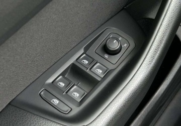 Volkswagen Passat B8 Limousine Facelifting 1.5 TSI EVO 150KM 2021 Volkswagen Passat Essence Pakiety, Tempomat, Reflektory LED, Bezwypadkowy, zdjęcie 18