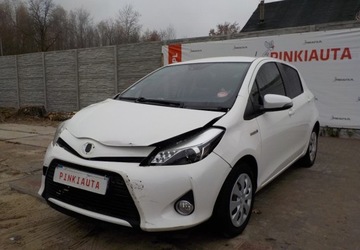 Toyota Yaris III Hatchback 5d Hybrid 100 74KM 2013 Toyota Yaris Okazja 1.5 Hybryda 75KM, zdjęcie 8
