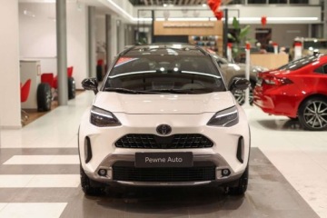 Toyota 2024 Toyota Yaris Cross Cross Hybrid 1.5 Premiere Edition AWD 4X4 1.5 Hybryda, zdjęcie 1