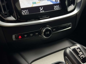 Volvo V60 II  Kombi 2.0 D4 190KM 2020 Volvo V60 D4 Inscription ACC Blind Spot Ambiente CarPlay Android Auto, zdjęcie 25