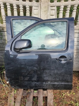 DVEŘE PRAVÝ LEVÝ PŘEDNÍ PATHFINDER R51