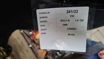 VW GOLF III КАБРИОЛЕТ СО СКЛАДЫВАЮЩЕЙСЯ КРЫШЕЙ