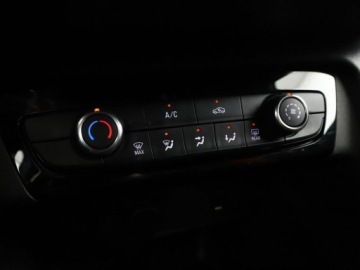 Opel Corsa F Hatchback 5d 1.2 Turbo 100KM 2021 Opel Corsa full LED virtual cocpit klima czujniki, zdjęcie 25