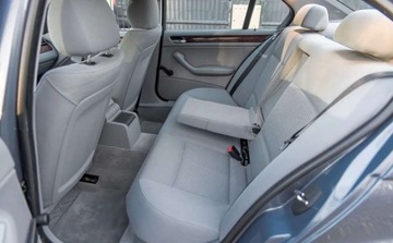 BMW Seria 3 E46 Sedan 2.0 318i 143KM 2003 BMW Seria 3 BMW Seria 3 2.0 Benzyna 143KM, zdjęcie 4