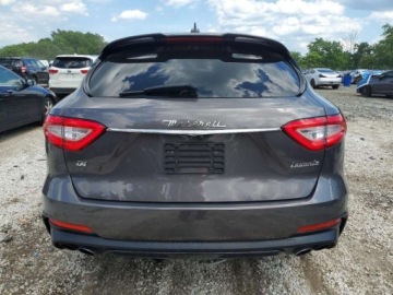 Maserati Levante 2019 Maserati Levante Sport 2019 3.0 Benzyna 345KM, zdjęcie 2