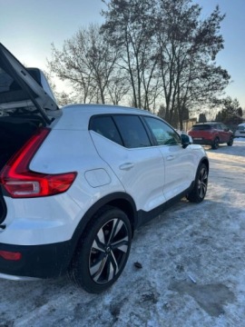 Volvo XC40 2024 Volvo XC 40 Plus 2024 ZarejestrowaneGotowe do jazdy 2.0 Benzyna 247KM, zdjęcie 2