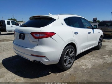 Maserati Levante 2019 Maserati Levante Granlusso 2019 3.0 Benzyna 345KM, zdjęcie 4