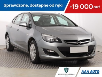 Opel Astra J Sedan 1.6 Twinport ECOTEC 115KM 2014 Opel Astra 1.6 16V, Salon Polska, Serwis ASO