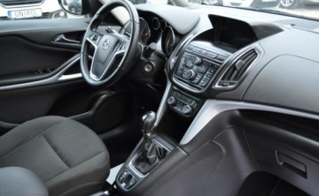Opel Zafira C Tourer 1.4 Turbo ECOTEC 140KM 2016 Opel Zafira 7 osobowy 1.4 Turbo Benzyna Nawigacja Tempomat Cz. parkowania, zdjęcie 16
