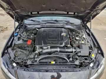 Jaguar XF II Sedan Facelifting 2.0i 300KM 2024 Jaguar XF 2024r., R-dynamic Se, 2L, od ubezpieczalni 2.0 Benzyna 300KM, zdjęcie 10