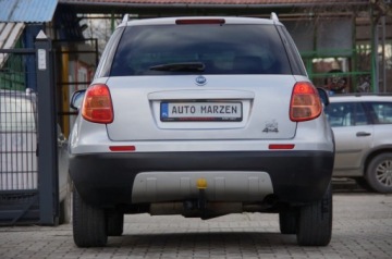 Fiat Sedici 1.6 i 16V 107KM 2006 Fiat Sedici 1.6 Benzyna 107 KM, 4x4, Klimatronic, Hak, Relingi, Alu 1.6, zdjęcie 6