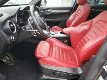 Alfa Romeo Stelvio SUV Facelifting 2.0 Turbo 280KM 2022 Alfa Romeo Stelvio 2022, 2.0L, 4x4, TI, od ubezpieczalni 2.0 Benzyna 280KM, zdjęcie 7