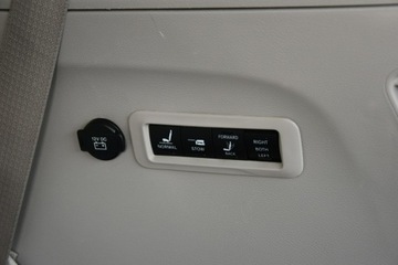 Chrysler Pacifica II 3.6 V6 291KM 2017 Chrysler Pacifica Limited 3.6 V6 291KM 2017r. Pano, zdjęcie 20