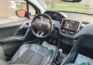 Peugeot 2008 I 2014 Peugeot 2008 Panorama Allure Serwis GetHelp 1.2 Benzyna 110KM, zdjęcie 10