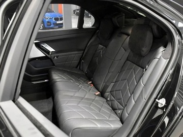 BMW Seria 7 G70 Sedan 3.0 40d 299KM 2025 BMW Seria 7 740d xDrive Sport Sedan 3.0 (299KM) 2025, zdjęcie 11