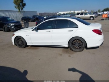 Mercedes Klasa C W205 2017 Mercedes-Benz Klasa C 63 AMG 2017 4.0 Benzyna 469KM, zdjęcie 2