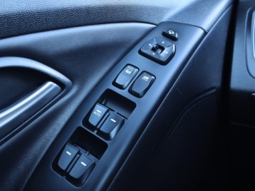 Hyundai ix35 SUV Facelifting 2.0 CRDi 136KM 2014 Hyundai ix35 2.0 CRDi, 4X4, Skóra, Klima, zdjęcie 12