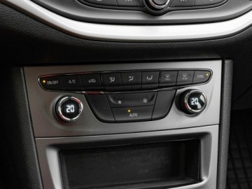 Opel Astra K Sportstourer Facelifting 1.2 Turbo 130KM 2021 Opel Astra GD061YS#1.2 T Edition 2 stref klima, zdjęcie 15