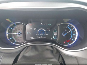 Chrysler Pacifica II 2020 Chrysler Pacifica Hybrid Limited 2020 3.6l 3.6 Hybryda 260KM, zdjęcie 10