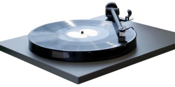 Rega Planar 1 (Карбоновая вставка) Черный матовый 2021 г.