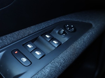 Peugeot 3008 II Crossover 1.2 PureTech 130KM 2017 Peugeot 3008 1.2 PureTech, Salon Polska, zdjęcie 12