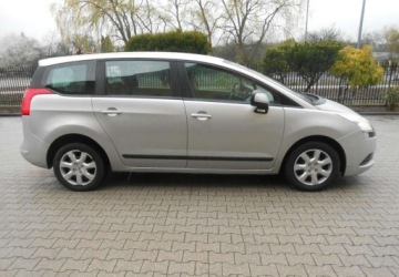 Peugeot 5008 I Minivan 1.6 VTi 120KM 2010 Peugeot 5008 Peugeot 5008 I 1.6 BENZYNA 120 KM 1.6 Benzyna 120KM, zdjęcie 6