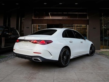 Mercedes Klasa E W214 Sedan Plug-In 2.0 300de 313KM 2025 E Klasa 300 de 4-Matic AMG 2.0 (313KM) 2025, zdjęcie 5