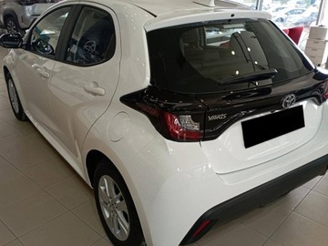Toyota Yaris IV Hatchback Facelifting 1.5 Hybrid Dynamic Force 116KM 2025 Od ręki - Comfort 1.5 Hybrid 116KM | Podgrzewane fotele!, zdjęcie 3