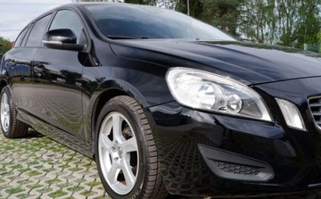 Volvo V60 I Kombi 2.0 D3 136KM 2013 Volvo V60 AUTOMAT Nowe Opony Klimatronik Alufe...