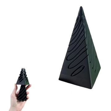3D-скульптура «Невозможная пирамида» - вращающаяся башня египетской пирамиды