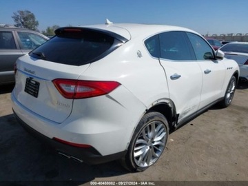 Maserati Levante 2018 Maserati Levante 2018 3.0l 3.0 Benzyna 345KM, zdjęcie 2