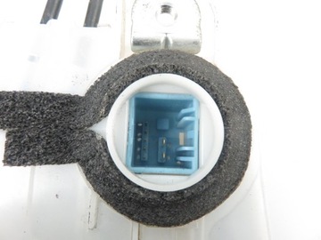 ZÁMEK PRAVÝ PŘEDNÍ HONDA CR-Z 7 PIN