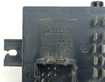 SKŘÍŇKA POJISTEK VW LT55 I 2.4 D 171941821
