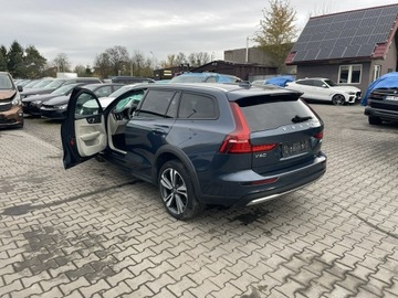 Volvo 2023 Volvo V60 Cross Country B4 AWD Geartronic PRO, zdjęcie 3