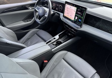 Volkswagen Passat B8 Variant Facelifting 2.0 TDI SCR 150KM 2024 Volkswagen Passat Variant SalonPL 2.0TDI 150KM DSG Elegance SkoraWentylMas, zdjęcie 13