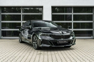 BMW Seria 5 G90-91 Touring 2.0 520d 197KM 2025 BMW 520 xDrive Sedan - DEMO - Koła zimowe w, zdjęcie 4