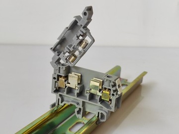 РАЗЪЕМ ПРЕДОХРАНИТЕЛЬНОЙ РЕЙКИ ENTRELEC M4/8S 6.3A