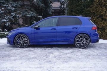 Volkswagen Golf VIII R 2.0 TSI 320KM 2022 Volkswagen Golf 4Mot DSG SalonPL Szyberdach ACC Kamera Klima 3stref, zdjęcie 3