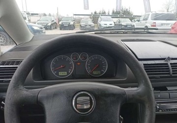 Seat Alhambra I (7MS) Minivan Facelifting 2.0 i 115KM 2001 Seat Alhambra Seat Alhambra 2.0 BenzynaLPG 115KM, zdjęcie 8