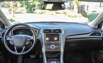 Ford Mondeo V Kombi Facelifting 2.0 EcoBlue 190KM 2019 Ford Mondeo SW 2019 r. 2,0TDCI(190KM) Automat Lift Salon PL 1 wl. Bezwypad, zdjęcie 9