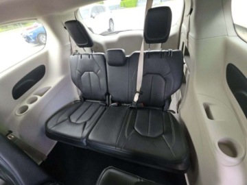 Chrysler Pacifica II 2023 Chrysler Pacifica Touring L 2023 3.6 Benzyna 287KM, zdjęcie 10