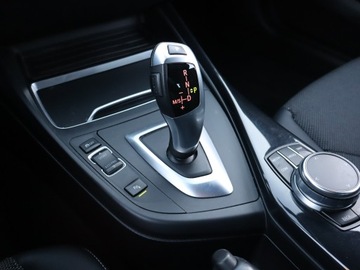 BMW Seria 1 F20-F21 Hatchback 5d Facelifting 2015 116d 116KM 2017 BMW 1 116d, Automat, Skóra, Navi, Klima, zdjęcie 12