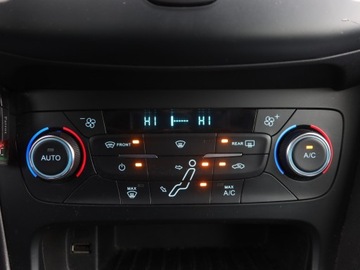 Ford Focus III Hatchback 5d facelifting 1.6 Ti-VCT 125KM 2015 Ford Focus 1.6 i, Salon Polska, 1. Właściciel, zdjęcie 12