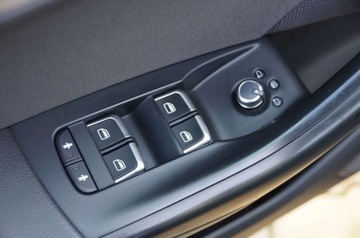 Audi Q3 I SUV Facelifting 2.0 TDI 150KM 2016 Audi Q3 2.0 TDI CR 150 KM, 4x4, Lift, Klima, Biksenon, Hak, GWARANCJA 2.0, zdjęcie 23