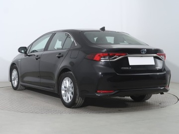Toyota Corolla XII Sedan 1.8 Hybrid 122KM 2022 Toyota Corolla 1.8 Hybrid, Salon Polska, zdjęcie 3