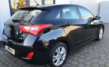 Hyundai i30 II Hatchback 3d 1.4 CRDi 90KM 2013 Hyundai i30 Klimatronik podg.fotele pol skora 1.4 Diesel 90KM, zdjęcie 5