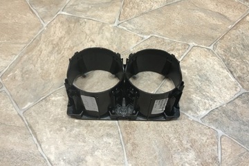 DRŽÁK NA HRNEK MERCEDES-BENZ E (W212) A2126800110 3.0L DIESEL 170KW 2010