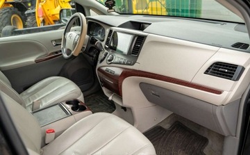 Toyota Sienna III 3.5 V6 266KM 2014 Toyota Sienna Toyota Sienna III 3.5 XLE AWD 266KM 3.5 BenzynaLPG 266KM, zdjęcie 9