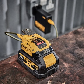 Адаптер зарядного устройства USB Power Bank 18 В DeWALT DCB094K